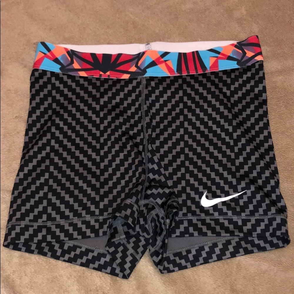 NIKE PROS